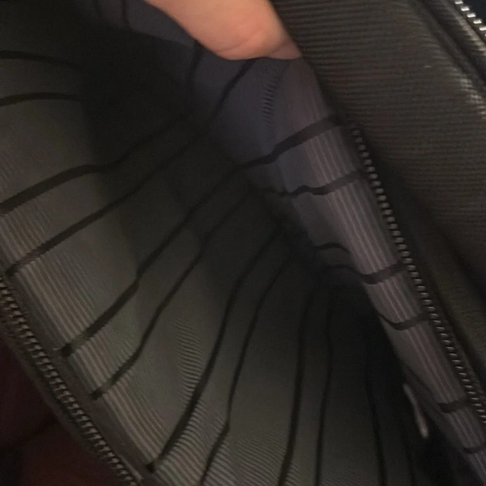 Kenneth Cole Reaction Black backpack briefcase